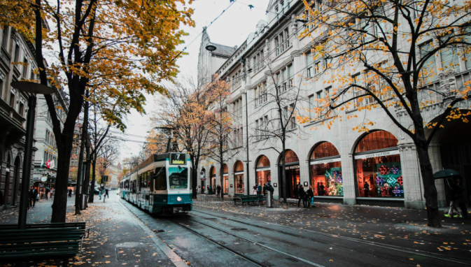 Najaar citytrippen? Ontdek deze verrassende bestemmingen (én bijpassende deals!)